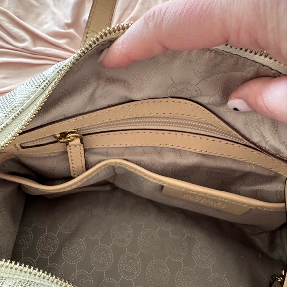 Michael Kors Grayson White/Cream Classic Monogram Speedy Satchel/Crossbody Purse - Picture 5 of 11